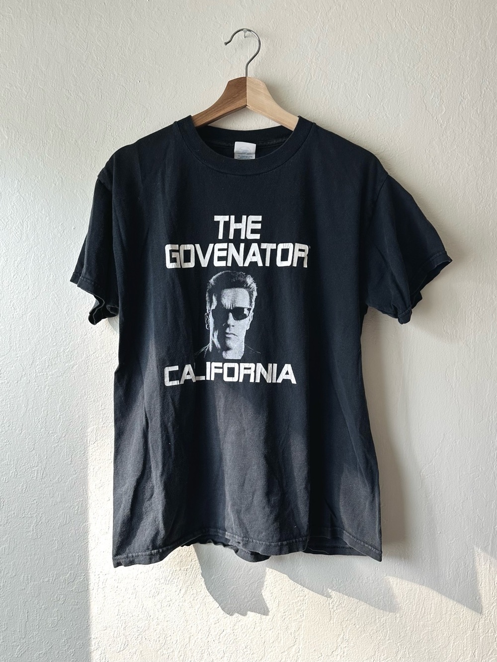 Vintage 00s y2k arnold schwarzenegger govenator california black t-shirt medium